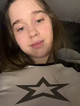 HornyGirlH – Kamerová šou