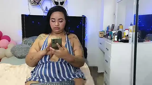 charlotte_077: απευθείας συνομιλία ΧΧΧ