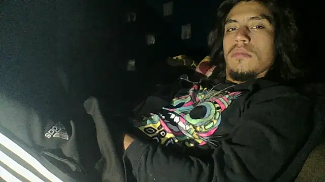 AlexAlejandro13 在線直播表演