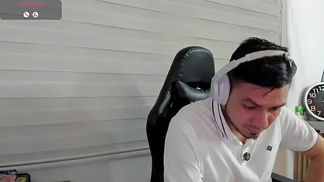 Rick_AdamsのライブXXXチャット