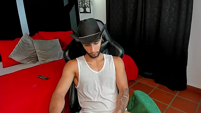 Emmet_CollinsJS Adlı Modelin Web Kamerası Şovu