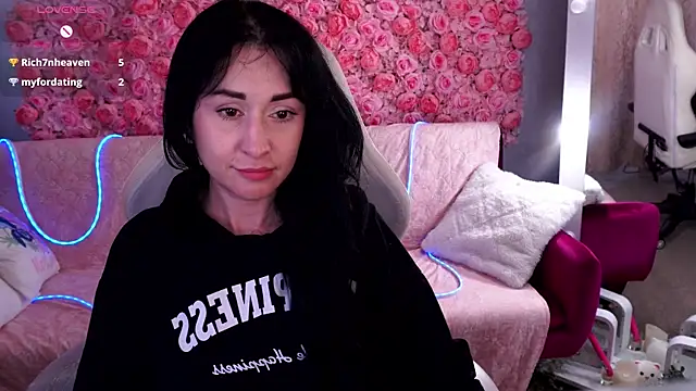 CarolinaaFoxyyy Chat XXX in diretta