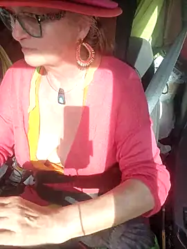 Chat +18 de Hot-Muci ao vivo