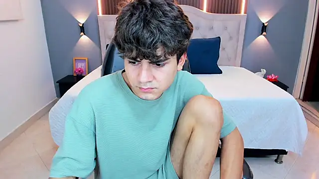 Tommy18__ Obrolan Langsung XXX