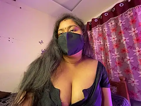 LouleyRanii_Telugun Webbikameraesitys