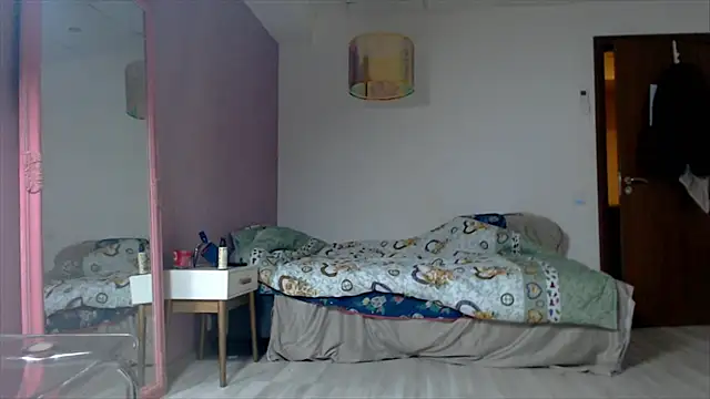 Nymera's Live XXX Chat