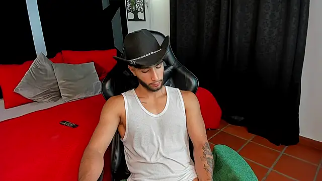 Emmet_CollinsJS Chat XXX live