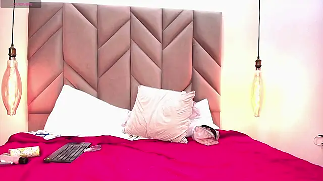 SabrinaVantressn Live XXX chat