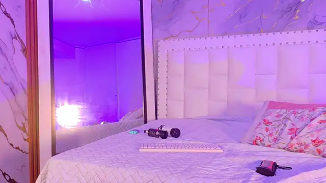 kinkylittlegirll's Live XXX Chat