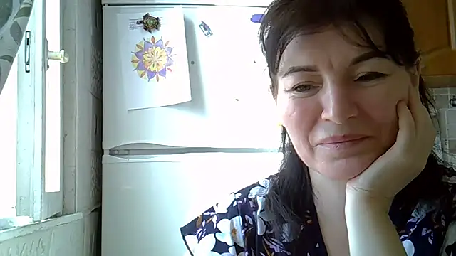 Chat +18 de Krystal_82 ao vivo