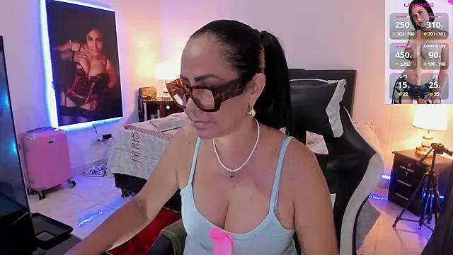 RubyStrome লাইভ XXX চ্যাট