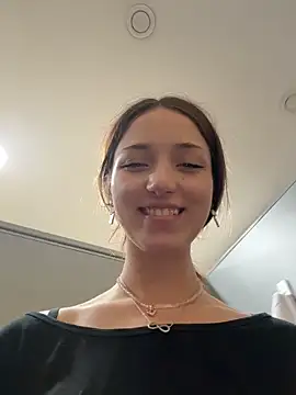 DollyTall লাইভ XXX চ্যাট