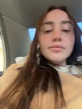 KiraSunshine Adlı Modelin Canlı XXX Sohbeti