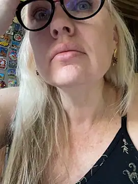 OliviaDancequeen's Webcam Show