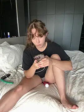 Nura_n_Sarah élő XXX-chatje