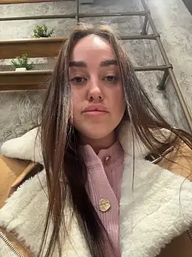 Chat +18 de KiraSunshine ao vivo