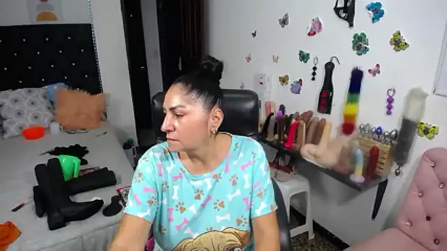 mature_bigboobs10n Live XXX chat