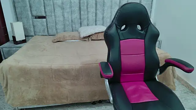 Czat XXX na żywo – laureentt_