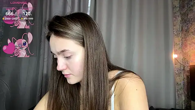 LoraDavi's Live XXX Chat