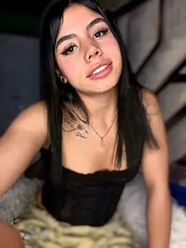 Laura-Khalifa's Webcam Show