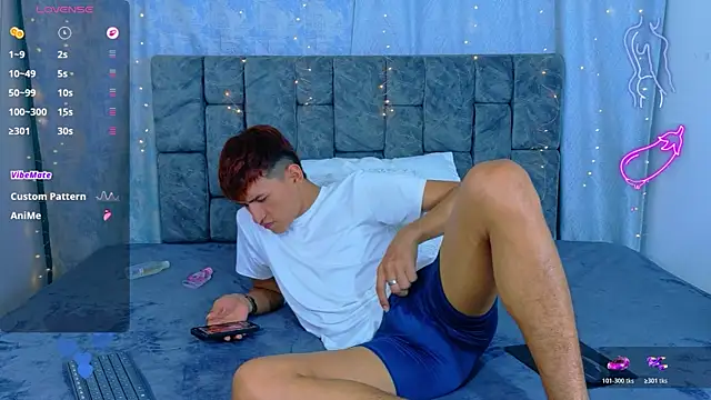 Онлайн чат XXX NicolasTorrez