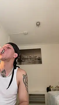 TitanNoirn Webbikameraesitys