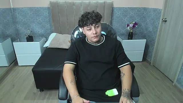 Show de DAMON_SALVATTORE na webcam