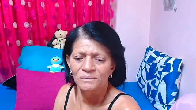 SLUTTYROXY live XXX chat