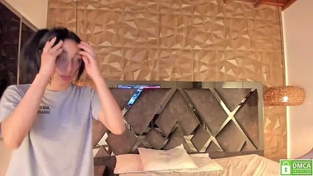 Chat +18 de Kiara_velvet__ ao vivo