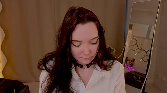 دردشة KaraNeagle الجنسية المباشرة