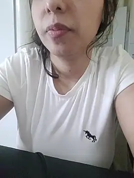 DianiQueennn Webbikameraesitys