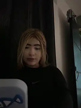 akirahattori's Live XXX Chat