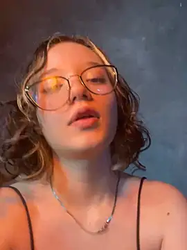 sukubo__n Live XXX chat