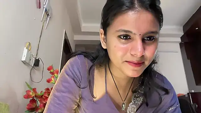 Naira_fitn Webbikameraesitys