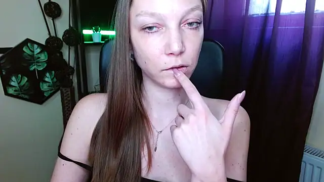 EmillyPlay's Live XXX Chat