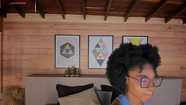 Chatroom XXX en direct de AriaFoster