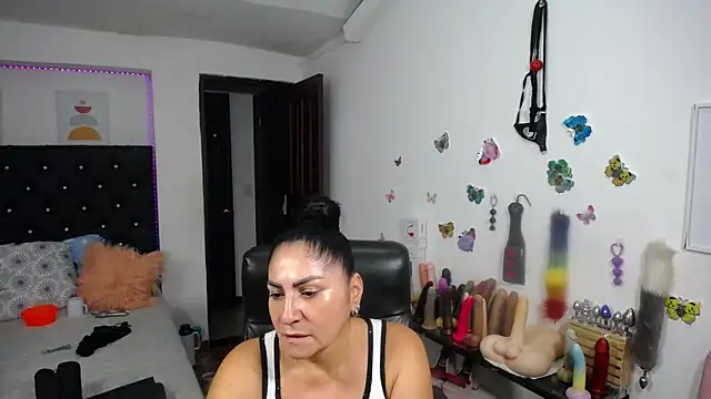 mature_bigboobs10n Live XXX chat