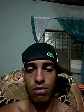 Chat +18 de Aleexxx_2005 ao vivo