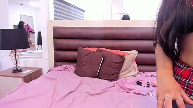 charlotblake Chat XXX in diretta