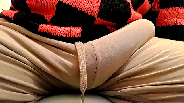 gae89tano: διαδικτυακό σόου στην κάμερα