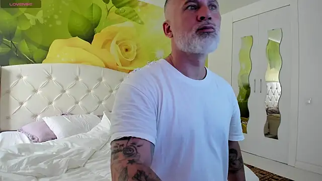 BlowMyXXL Webcam show