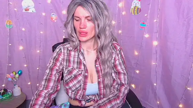 MilaLoona Live XXX-Chat