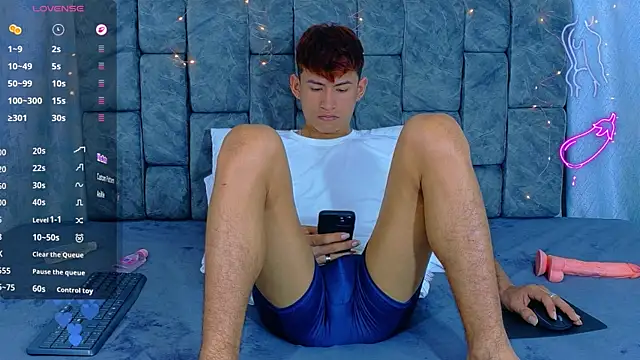 แชท XXX สดของ NicolasTorrez