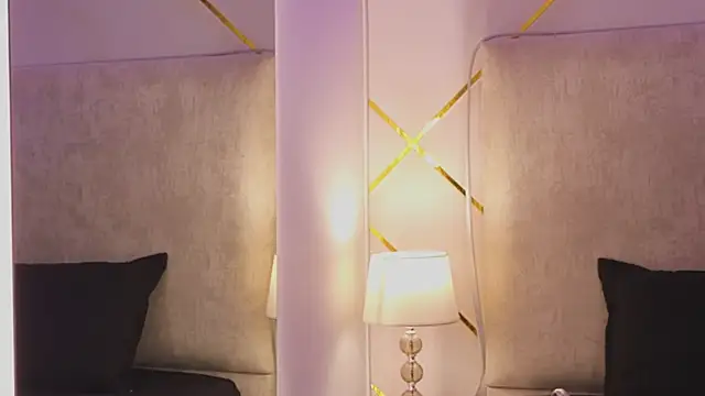 Онлайн чат XXX Nioki_