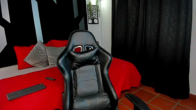 Emmet_CollinsJS' Webcam Show