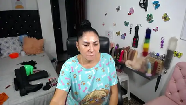 mature_bigboobs10 élő XXX-chatje