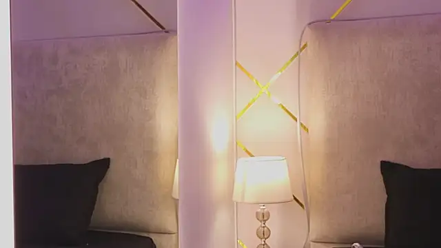 Nioki_ Adlı Modelin Canlı XXX Sohbeti