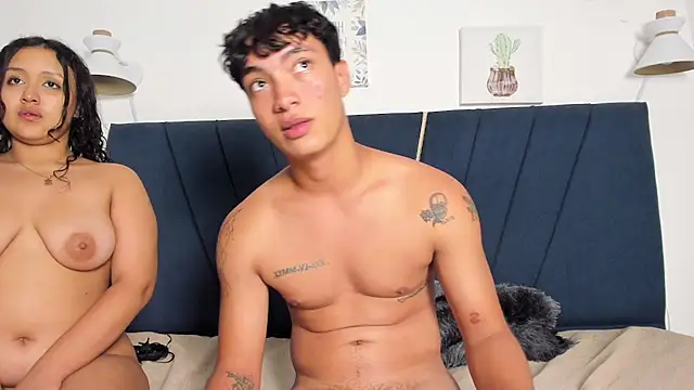 Pokazy przed kamerką – jhos_cum23