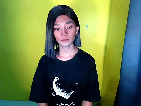 Petite_HugeCock Pertunjukan Webcam