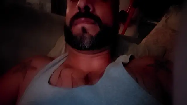 Forbidden_daddy Chat XXX in diretta